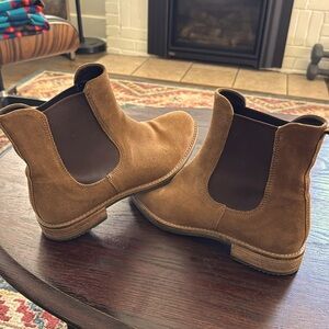 Ecco Chelsea Boot Size 39 (8-8.5) - Sartoralle Suede Boot